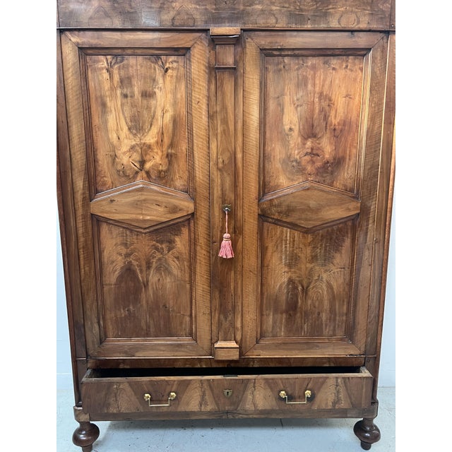 Napoleon III Style Wardrobe in Walnut, 1800s For Sale - Image 12 of 18