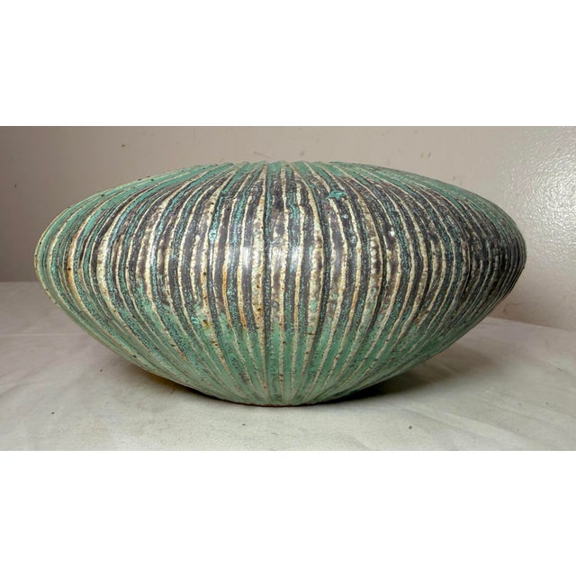 Vintage American Signed Ed Thompson Ribbed Green Verdigris Pottery Vase Bowl For Sale - Image 11 of 15