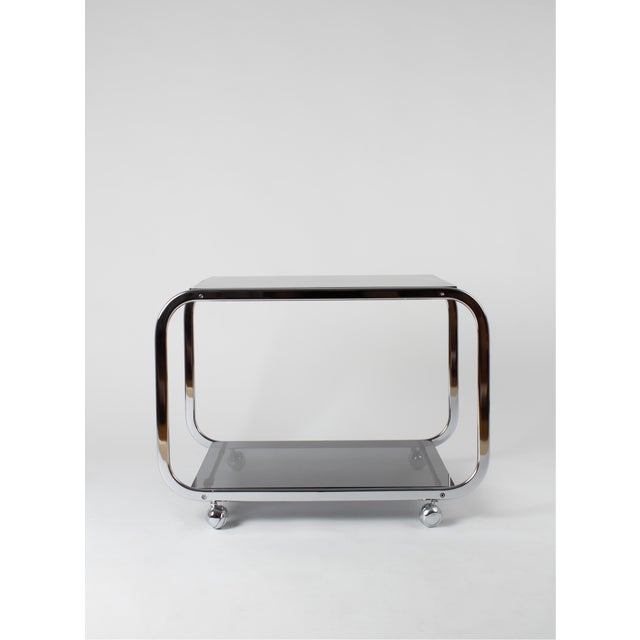 1970s Vintage Chrome and Smoked Glass 2-Tier Coffee Table on Casters, 1970s For Sale - Image 5 of 11