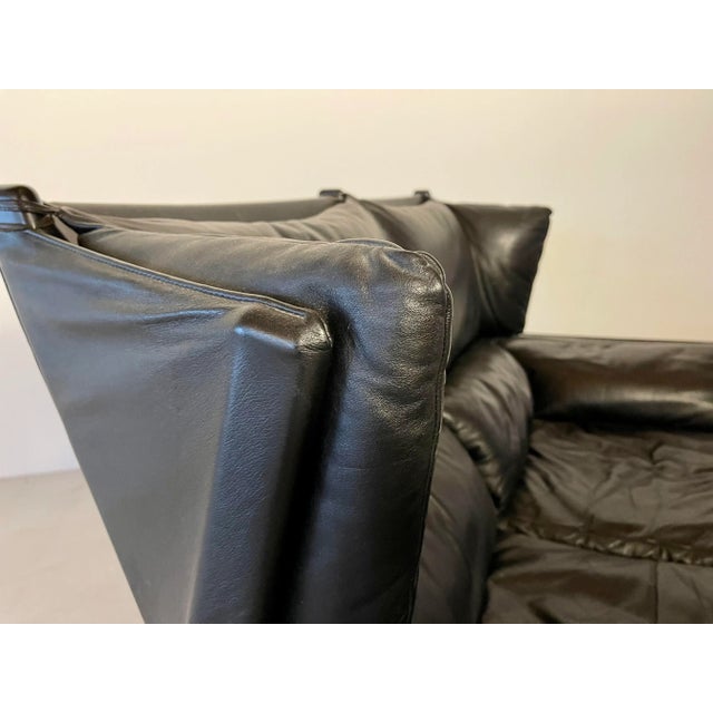 Postmodern Italian Postmodern Viola Damore Armchairs by Piero Martini for Cassina For Sale - Image 3 of 10