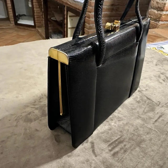 1950s High Quality Black Leather and Brass Hardware Italian Evening Bag For Sale - Image 10 of 18