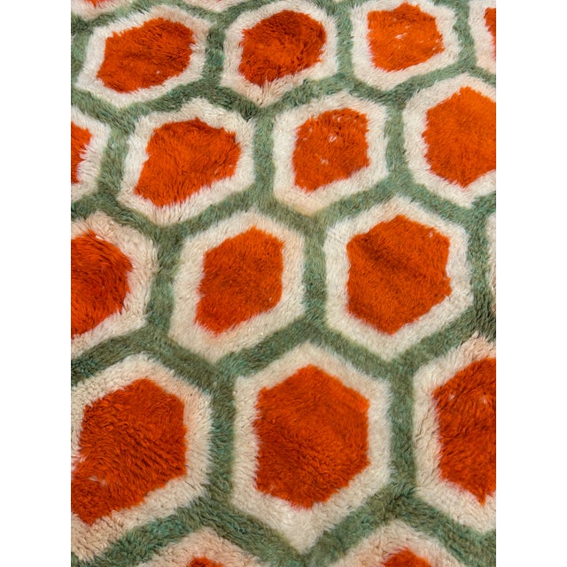 2020s Handwoven Moroccan Mrirt Wool Rug, Orange & Sage Green Honeycomb Berber Carpet, Organic Modern Area Rug, 87" X 118" For Sale - Image 5 of 11