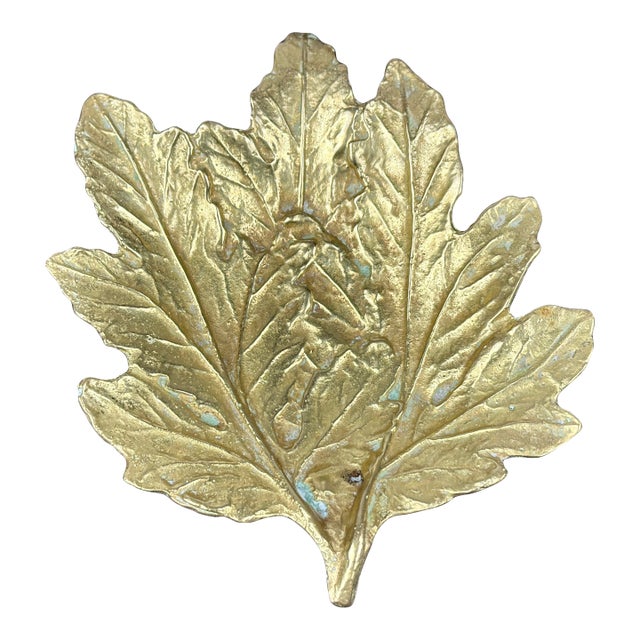 1948 Virginia Metalcrafters Brass Chrysanthemum Leaf Dish Tray For Sale