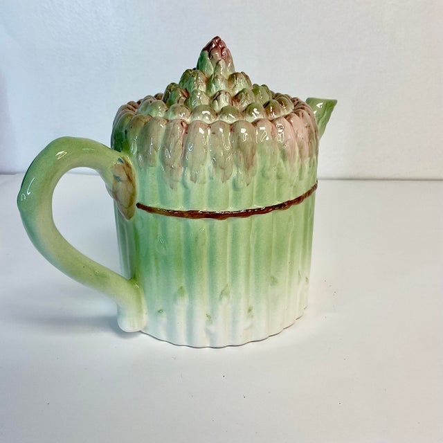 1970s Vintage Boho Chic Hollywood Regency Trompe L’Oeil Asparagus Tea Pot. For Sale - Image 4 of 9