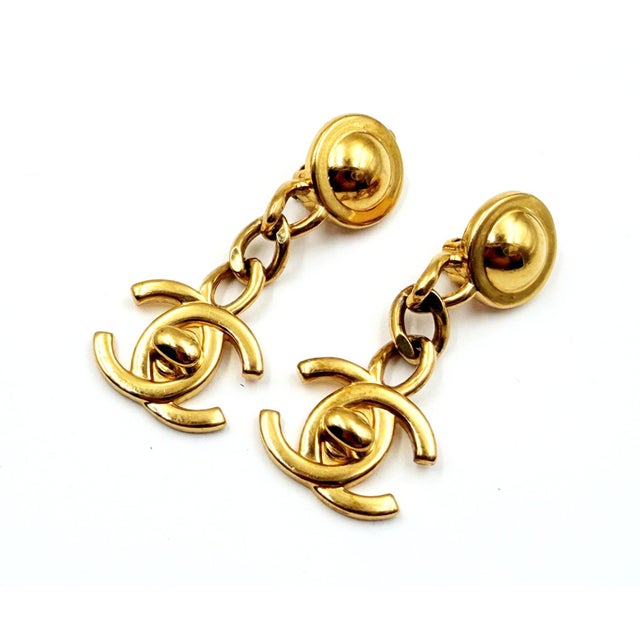Chanel Chanel Vintage Gold Plated Button Chain CC Turnlock Dangle Clip on Earrings, A Pair For Sale - Image 4 of 6