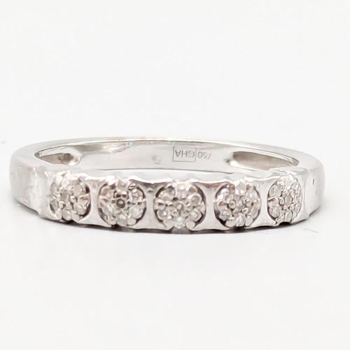 18 Karat White Gold Ring with Diamonds For Sale - Image 4 of 4