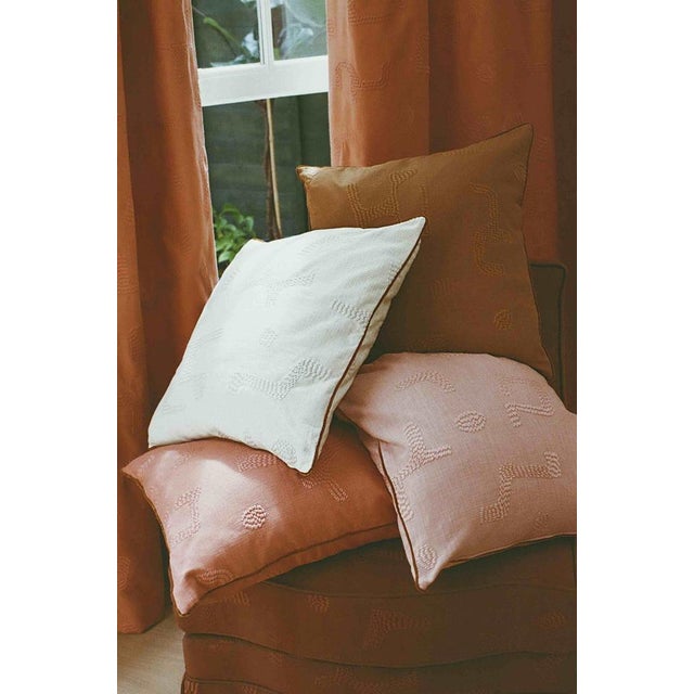 Powder Raphia Cushion by Ceraudo For Sale - Image 4 of 6