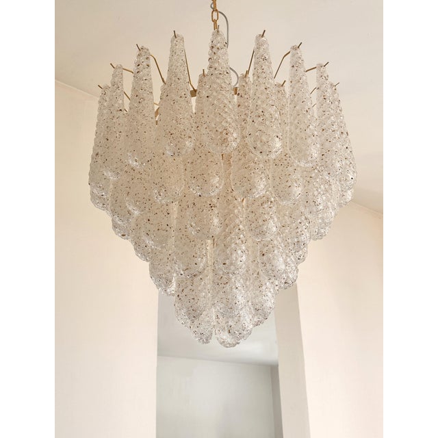 Mid-Century Modern Mid-Century Modern Italian “Conchiglie” Murano Glass Gold Chandelier For Sale - Image 3 of 8