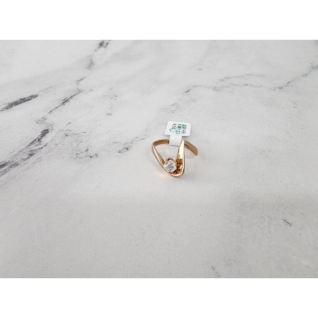 Musical Note Diamond Ring .25cttw 14k Yellow Gold, Size 5 For Sale - Image 4 of 5