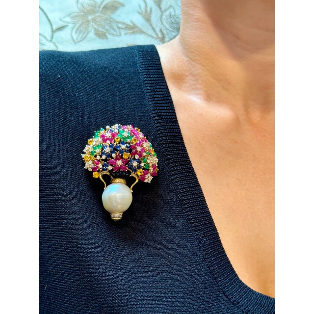 Estate Ruby Sapphire Emerald Diamond & Pearl 18 K Gold Flower Basket Brooch/ pin For Sale - Image 10 of 18