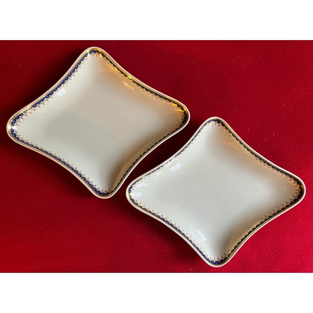 Wedgwood Large Antique Early 19th Century Wedgwood Creamware Diamond Shape Serving Dishes or Bowls - a Pair For Sale - Image 4 of 10