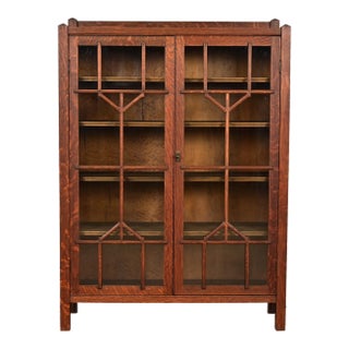 Stickley Brothers Style Antique Mission Oak Arts and Crafts Bookcase Cabinet, Circa 1900 For Sale