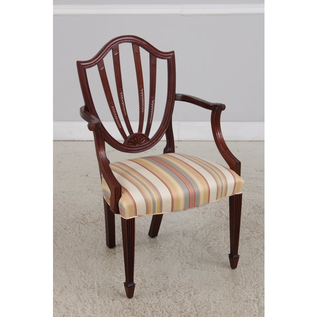 Age: Approx: 30 Years Old Details: Historic Charleston Collection Mahogany Fine Carved Details Hi Quality Construction...