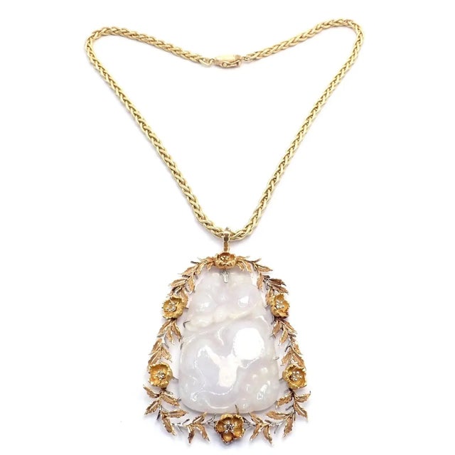 Mid 20th Century Mid 20th Century Buccellati Yellow Gold Lavender Jade Pendant Necklace For Sale - Image 5 of 11