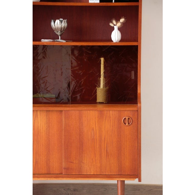 Scandinavian Teak Glass-Fronted Bookcase, 1960s For Sale - Image 18 of 18