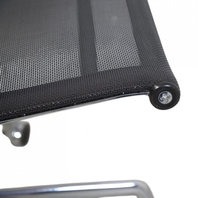 Black Vintage EA-117 Office Chair in Black Mesh by Charles Eames, 2000s For Sale - Image 8 of 16