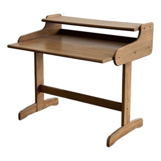 1990s Post Modern Desk in Oak For Sale