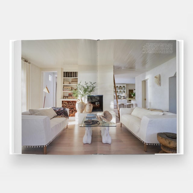 Paper Beyond Color: White Interiors From Simple to Sublime For Sale - Image 7 of 9
