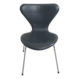 Seven Chairs in Grey Leather by Arne Jacobsen, 1986, Set of 6 For Sale