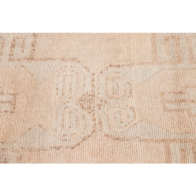 Mid 20th Century Vintage Turkish Handmade Beige Medallion Wool Runner For Sale In New York - Image 6 of 13