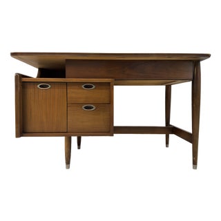 Vintage Walnut Desk Attributed to Mainline for Hooker Furniture For Sale