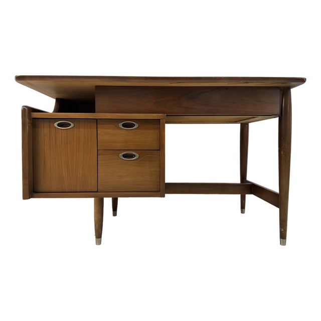 Vintage Walnut Desk Attributed to Mainline for Hooker Furniture For Sale
