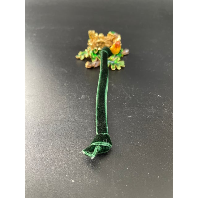 1990s Enameled Oak Leaves & Acorns Wreath Ornament For Sale - Image 5 of 12