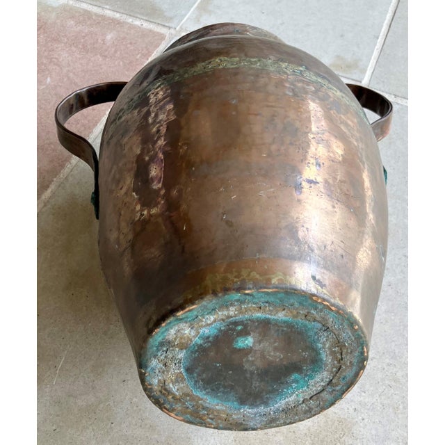 Late 19th-Century Belly Amphora-Shape Double-Handled Cramp Seam Copper Vessel For Sale - Image 13 of 18