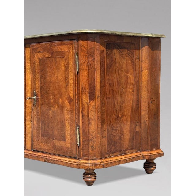 Brown 18th Century Maltese Walnut Marquetry Cabinet, 1720 For Sale - Image 8 of 18