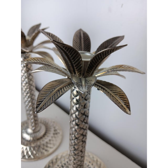 Hollywood Regency Palm Tree Candleholders in Silver-Plated Metal, 1980s, Set of 2 For Sale - Image 3 of 8