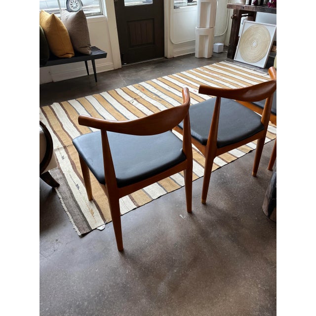 Mid-Century Modern Mid-Century Wegner-Style Cowhorn Dining Chairs- Set of 4 For Sale - Image 3 of 8