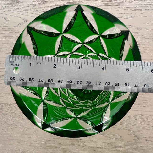 Vintage 1960s West German Cut-to-Clear Emerald Crystal Vase - 3.25 LBS For Sale - Image 10 of 12