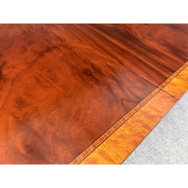 Late 20th Century Incredible Banded Top Flamed Mahogany Dining Table With 2 Leaves For Sale - Image 14 of 15