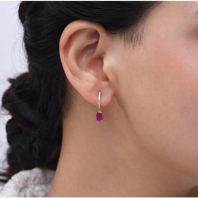 Ruby Red 1.39 Cts Natural ruby earring in 18k gold For Sale - Image 8 of 18