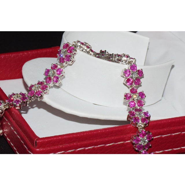 Certified Natural 18.6Ct VS F Diamond Ruby 18K Solid Gold Floral Tennis Bracelet For Sale - Image 10 of 10