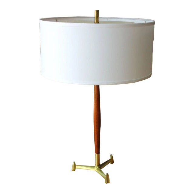 1950s Mid-Century Danish Modern Brass Walnut Tripod Table Lamp, Gerald Thurston Lightolier Style For Sale