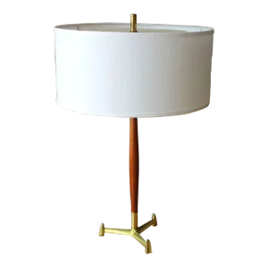 1950s Mid-Century Danish Modern Brass Walnut Tripod Table Lamp, Gerald Thurston Lightolier Style