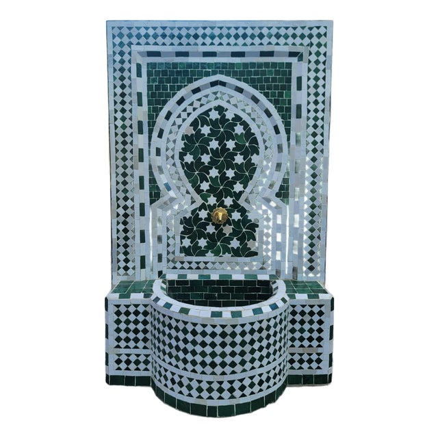 Moroccan Green & White Mosaic Tile Fountain / Rafraf Style For Sale