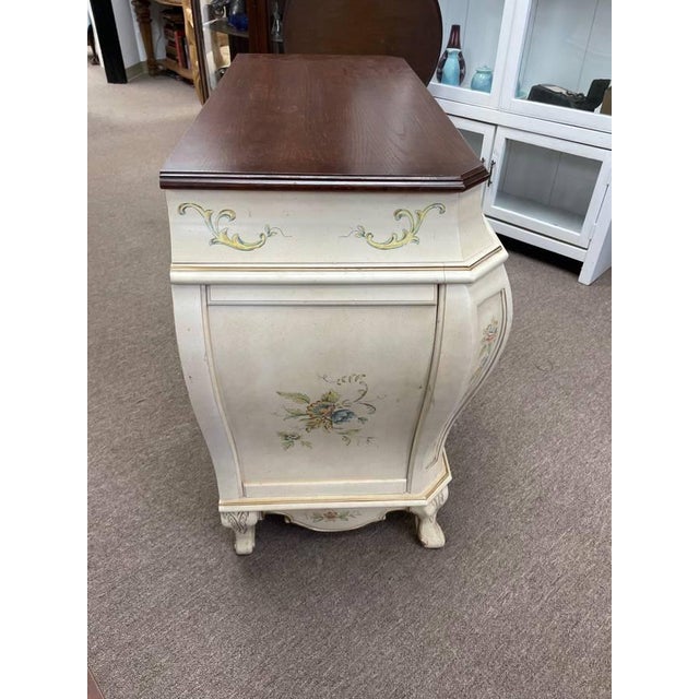 Wood Late 20th Century White Bombay Style Chest of Drawers Dresser, Floral Print, Finished Woodgrain Top, 4 Drawers, Carved For Sale - Image 7 of 12