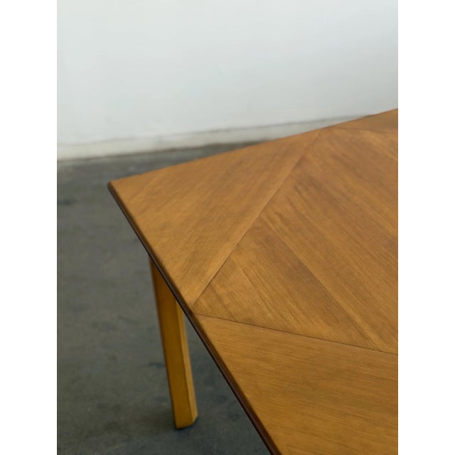 W46 D46 H29 KC27.5 Vintage table fully refinished in a cool tone brown in the style of Magnus Olesen. The double bentwood...
