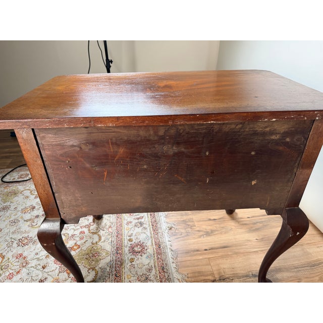 18th Century American Queen Anne Walnut Shell-Carved Lowboy, C. 1740–1770 For Sale - Image 10 of 10