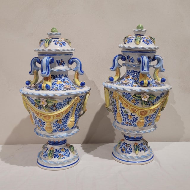 Hand-Painted Earthenware Tibore Vases by José Gimeno Martínez, Manises, Valencia, Spain, 1970s, Set of 2 For Sale - Image 6 of 13