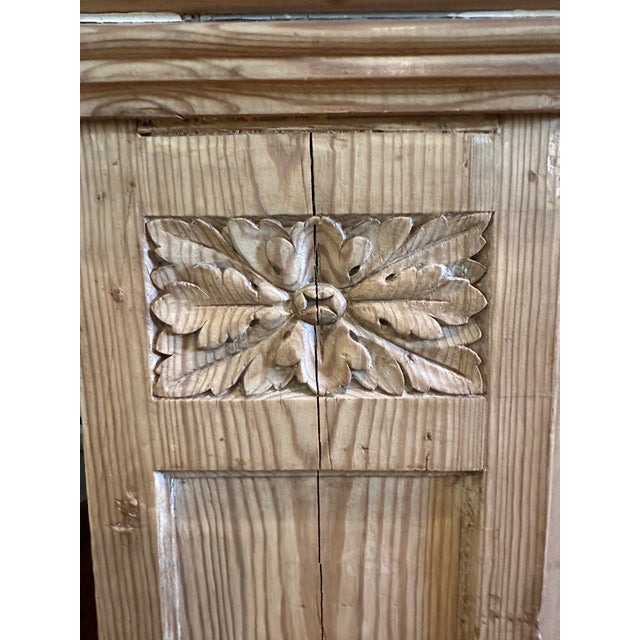 Tan Late 19th Century English Georgian Style Breakfront Pine Library Bookcase For Sale - Image 8 of 18