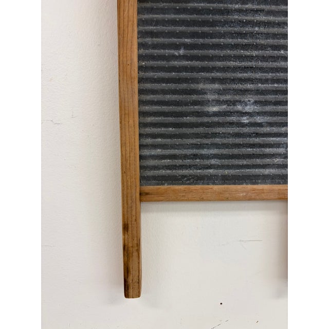 Shabby Chic Vintage 1930s–40s Zinc King Lingerie Washboard No. 703 Wood & Zinc Americana For Sale - Image 3 of 13