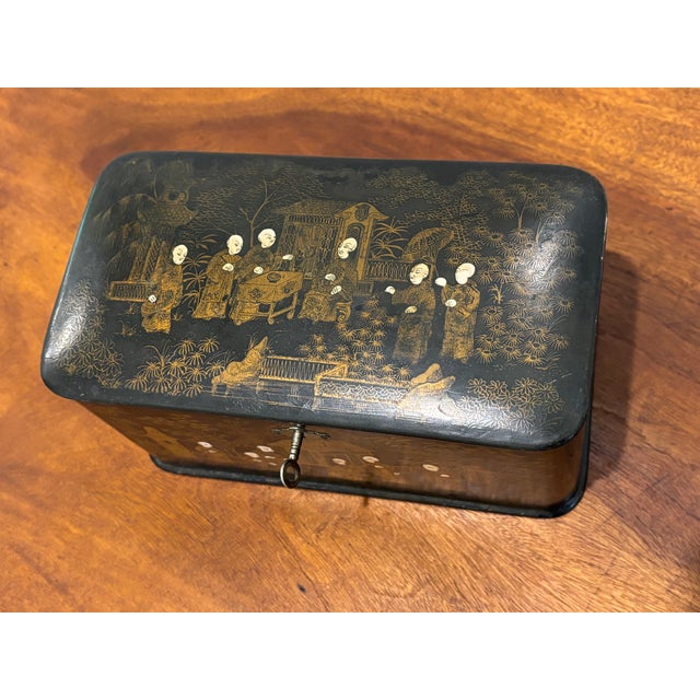 Metal 19th Century English Chinoiserie Papier-Maché Tea Caddy For Sale - Image 7 of 16