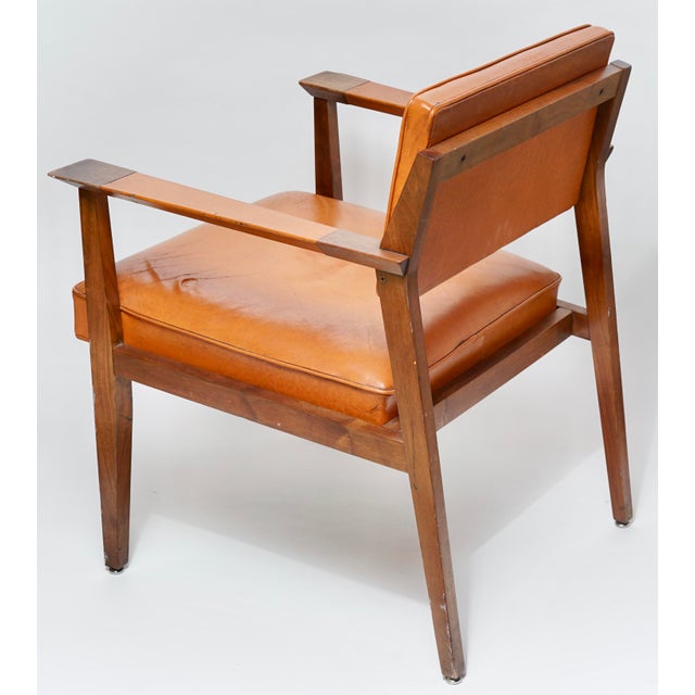 Mid 20th Century Stow & Davis Walnut Armchair For Sale In Miami - Image 6 of 8