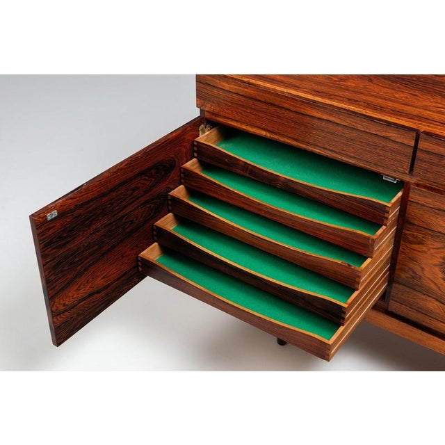 FA-66 Sideboard in Rosewood by Ib Kofod-Larsen for Faarup, Denmark, 1960 For Sale - Image 16 of 18