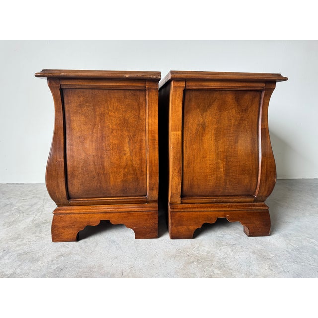 Brown Pair of Ray O’Donnell Interiors Two-Drawer Nightstands – Solid Wood Bombe For Sale - Image 8 of 18