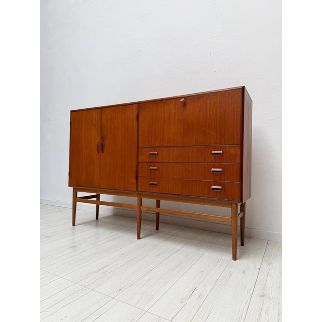 Mid-Century Modern Vintage Danish Teak Highboard attributed to Børge Mogensen, 1960s For Sale - Image 3 of 13