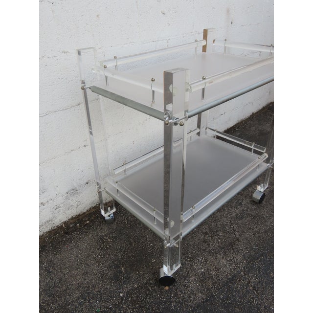 Transparent Hollywood Regency Two Tiers Lucite Tea Cart Bar With Removable Trays 6318 For Sale - Image 8 of 18